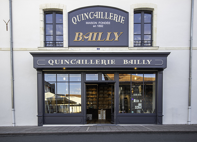 Vue du magasin Quincaillerie Bailly - Magasin historique (Vendée)